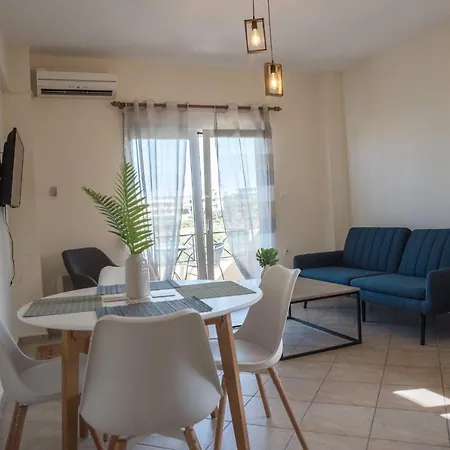 Kds Overlooking Chania Apartment