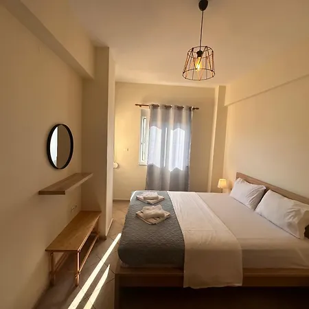Kds Overlooking Chania Apartment